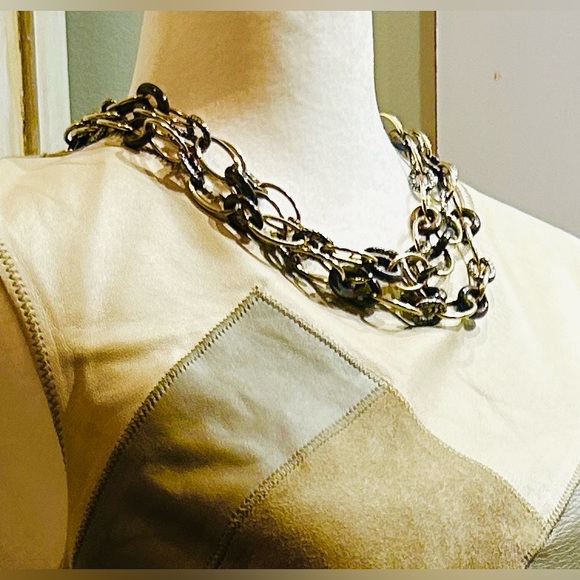 Carlisle Gold & Silver Metal Triple Chain Necklace with Pebble Brown Links NWOT - Picture 3 of 9